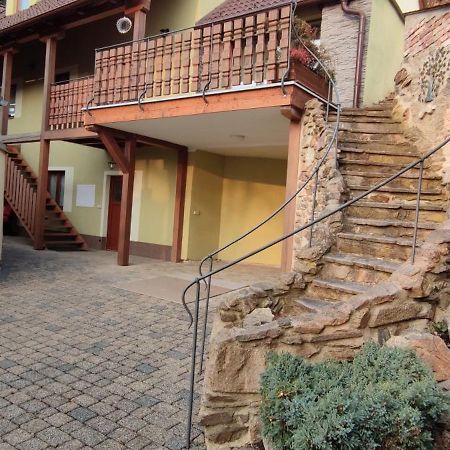 Apartman Глубока-над-Влтавой Экстерьер фото